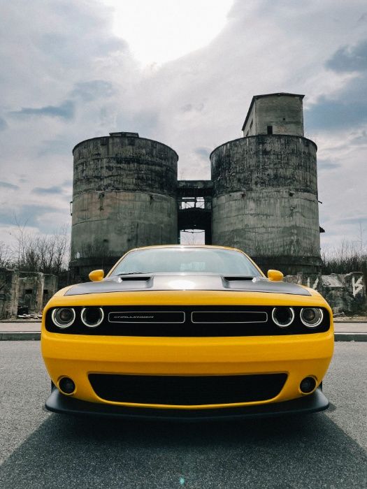 Wynajem Dodge Challenger 6.4L V8 WYDECH wypożyczalnia samochodów