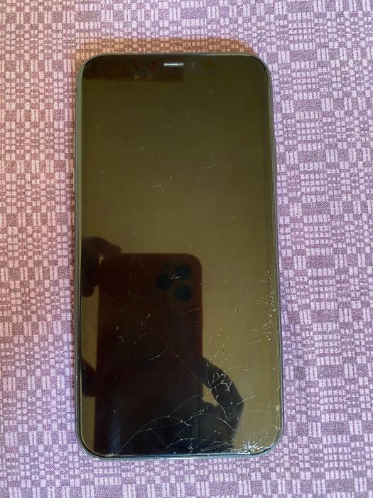 Продам Apple 11