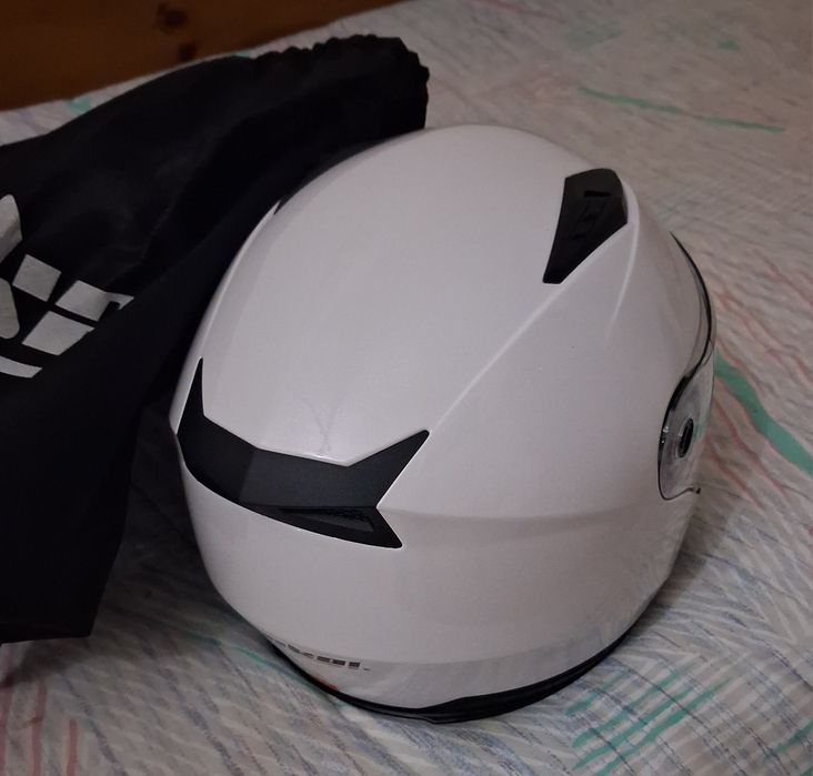 Capacete novo motivo da venda