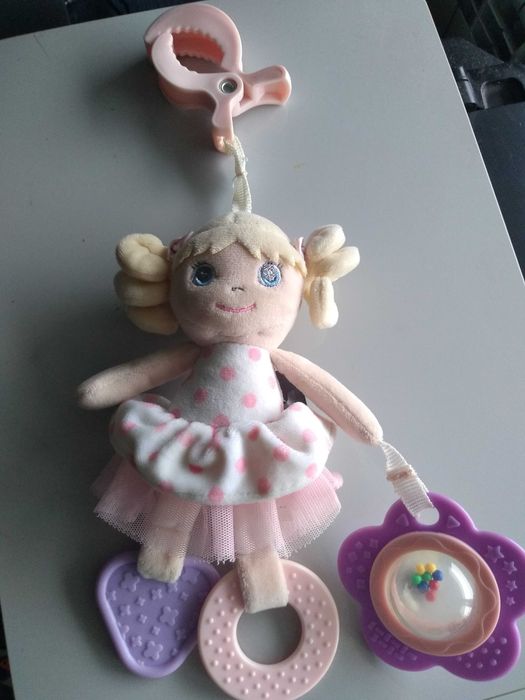 Grzechotka urocza lalka 20 cm