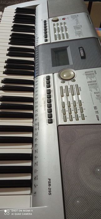Keyboard yamaha psr 295
