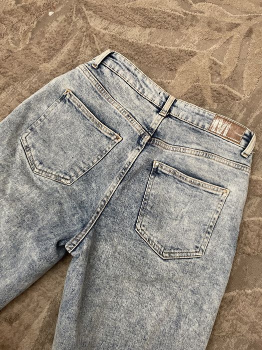 Spodnie jeansowe proste nogawki Mohito