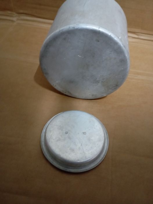 Продам бідон бітон 5л ще колишній.