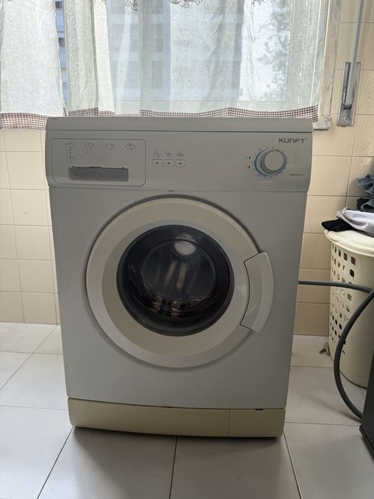 Máquina de lavar roupa 6kg