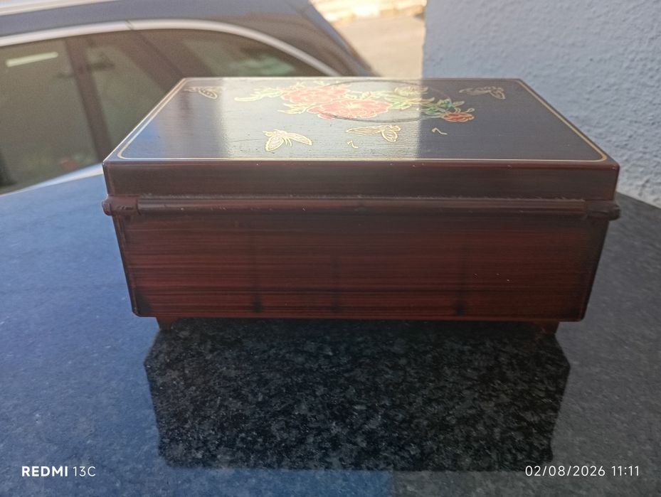 Guarda jóias e cx musica