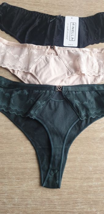 4×Damskie majtki stringi M