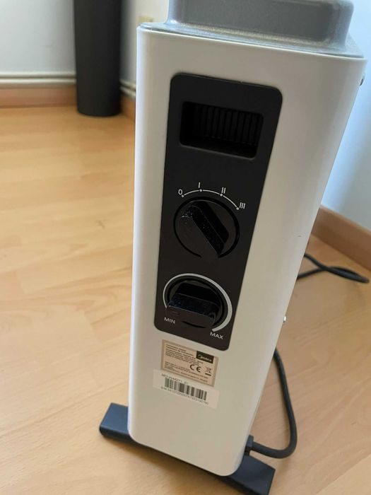 Radiador elétrico MIDEA baixo consumo, como novo | 2000 W | Silencioso
