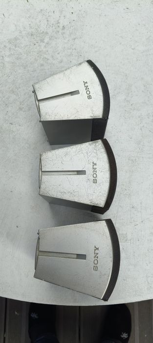 trzy  głośniki od wieży  Sony 3ohm. 30 W