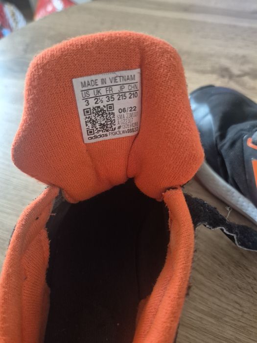 Buty Adidas na hale 35