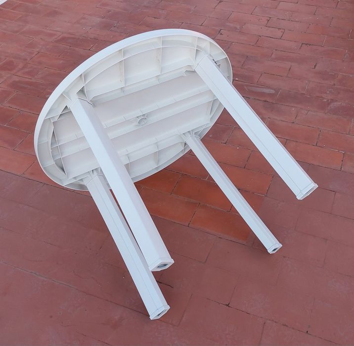 Mesa exterior branca redonda 90cm