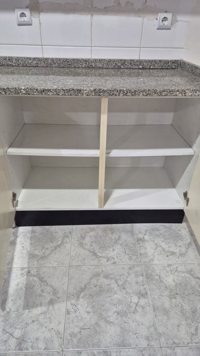 Cozinha semi-completa