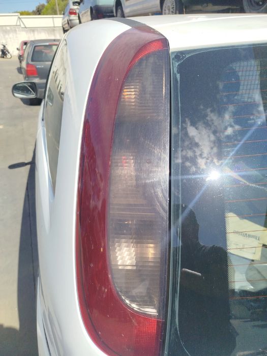 Farolim esquerdo OPEL Corsa C