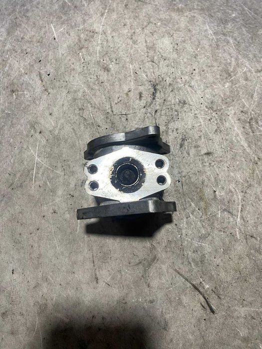 Клапан EGR рециркуляції газів VAG 1.9 TDI 038131501AN 038129637D