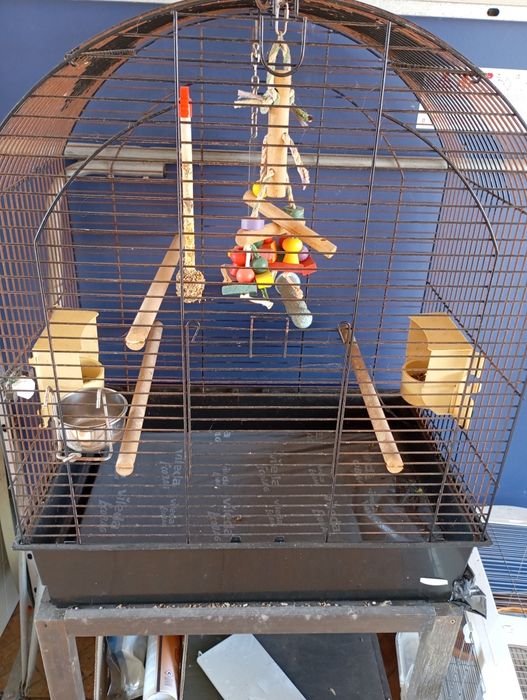 Gaiola grande  para pássaros