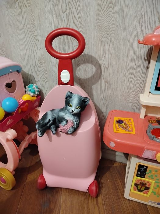 Продам детские наборы игрушек магазин,кухня, салон красоты