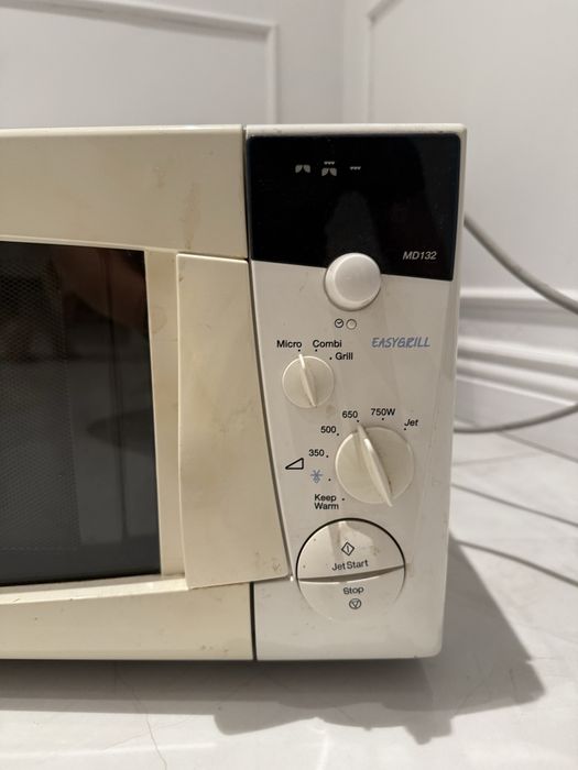 Mikrofalówka whirpool działa