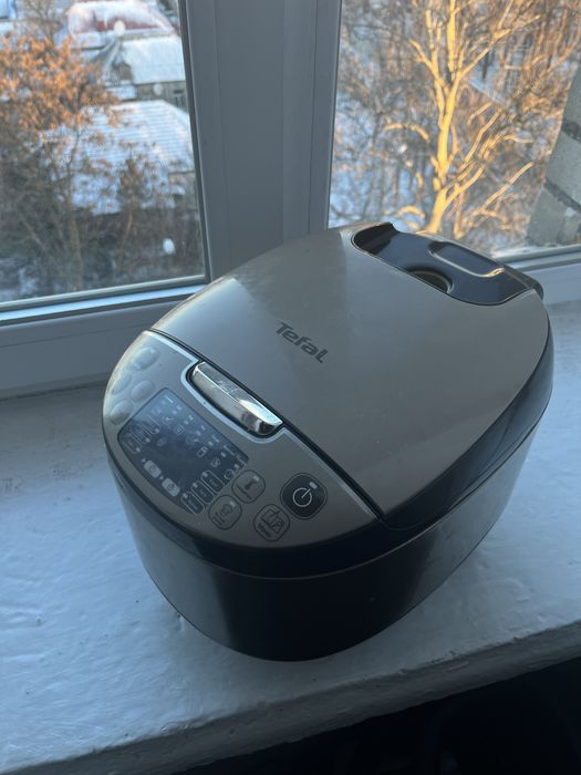 Мультиварка TEFAL RK321A34 в робочем состоянии’