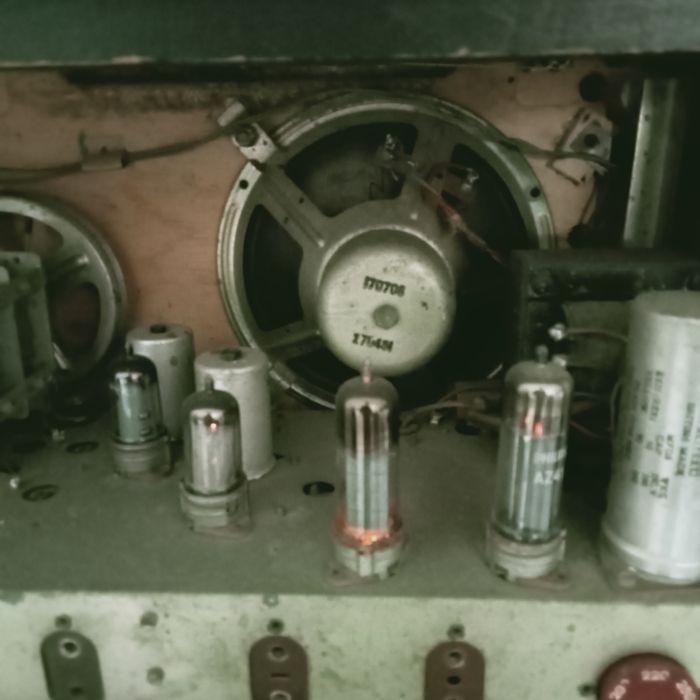 Rádio mediador muito antigo