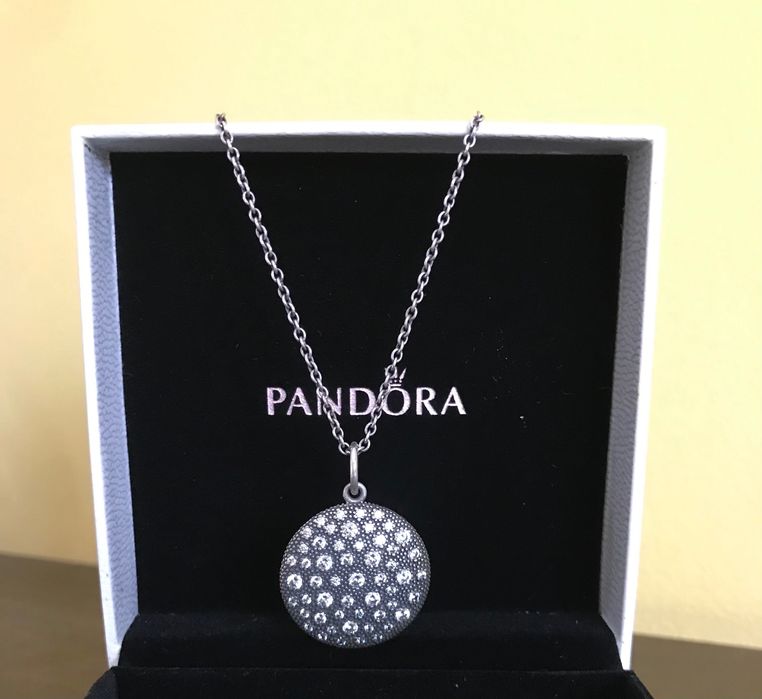 Łańcuszek z wisiorkiem z cyrkoniami Pandora