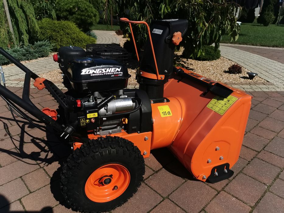 Odśnieżarka spalinowa samojezdna