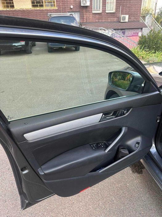 Продається Volkswagen Passat 2012 року
