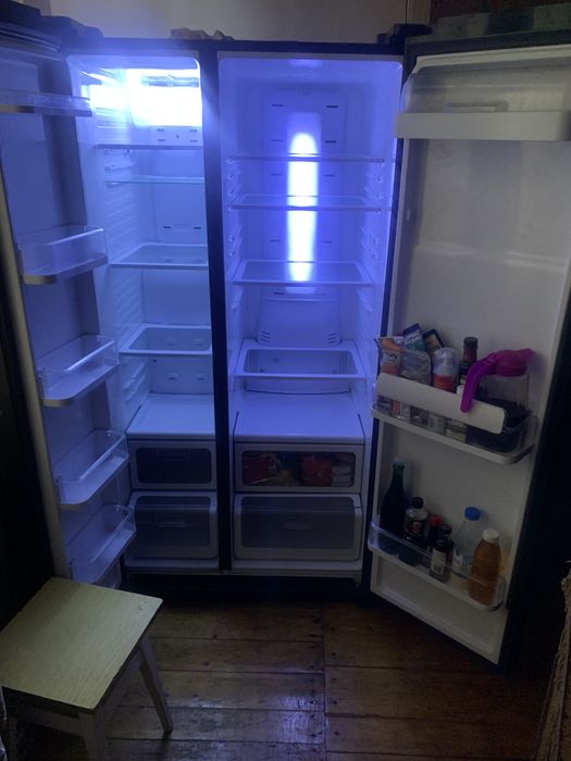 холодильник Samsung RS21HNLBG (Side-by-Side).