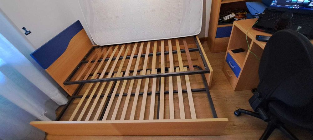 Cama individual 100x200cm com gavetão de cor faia