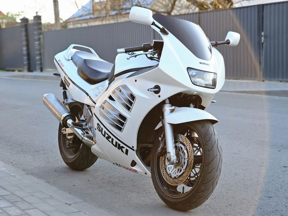 Продам Suzuki RF900R