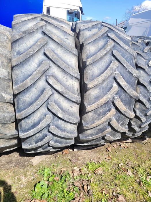 Opona opony 600/65r38 cultur bardzo ładne bez napraw cena za kpl