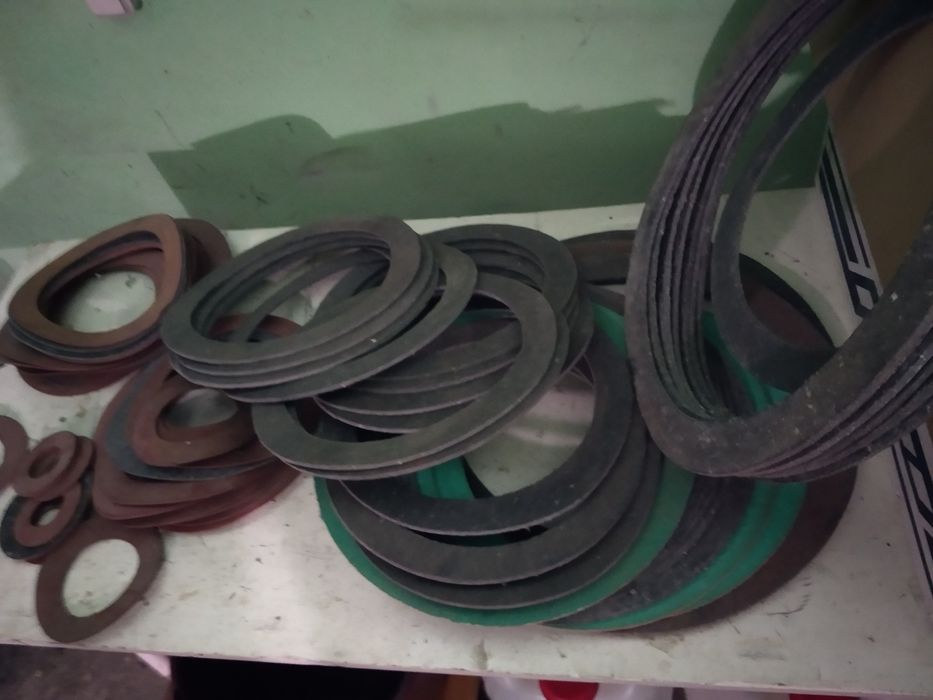 Прокладка для труб отопления. Биконит ,паронит.