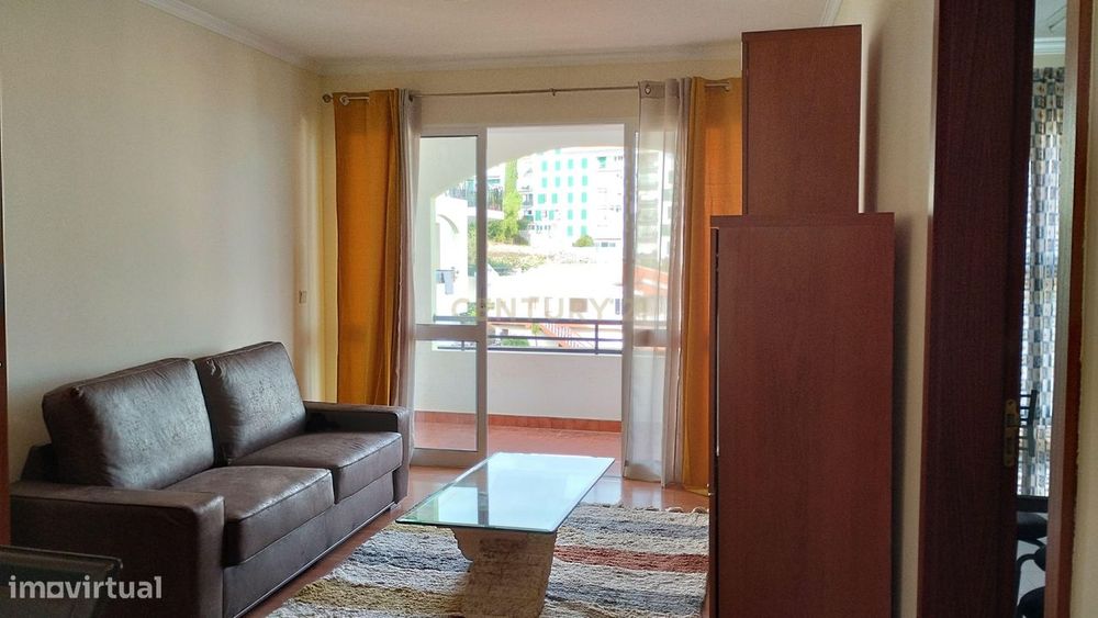 Apartamento T2 com Vista Mar e Excelente Exposição Solar
