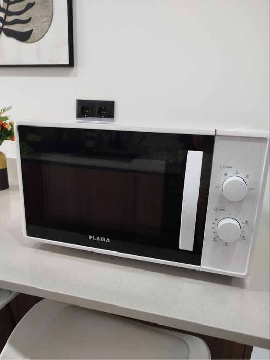 Micro-ondas FLAMA 23L – Novo