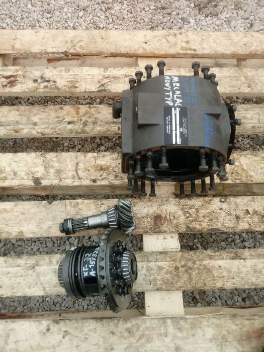 Dyferencjał Dana Spicer 315-111-93 Mecalac Nowy Typ 15/32 Wkład mostu Mechanizm różnicowy Obudowa