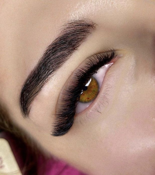 Нарощення вій від 500 грн