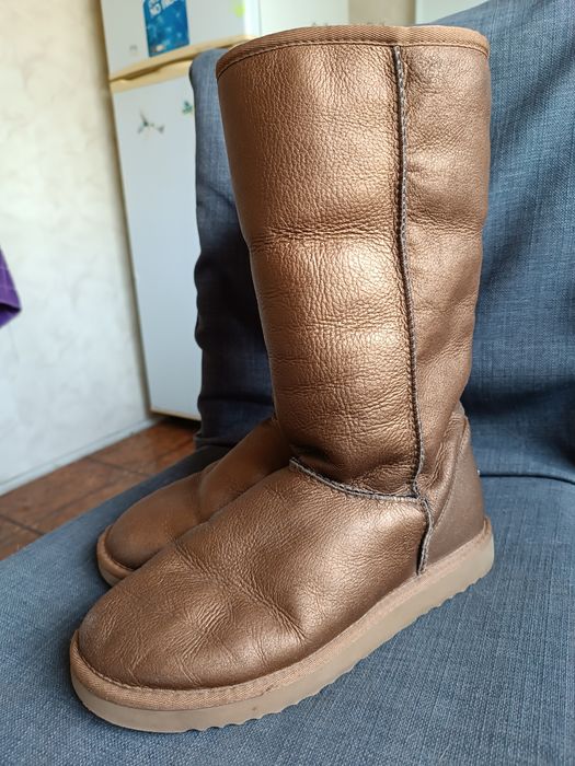 Уггі жіночі натуральні, р.39