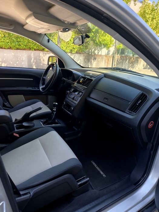 Dodge Journey 2.0CRD//7 lugares//poucos kms