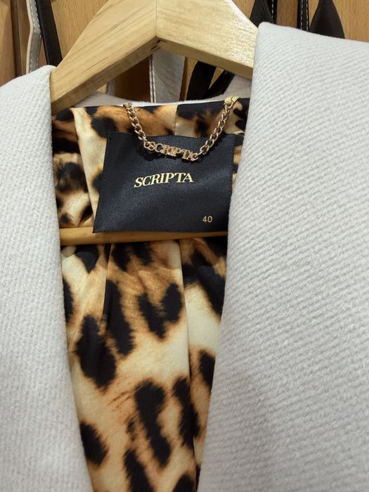 Casaco  mulher  novo !