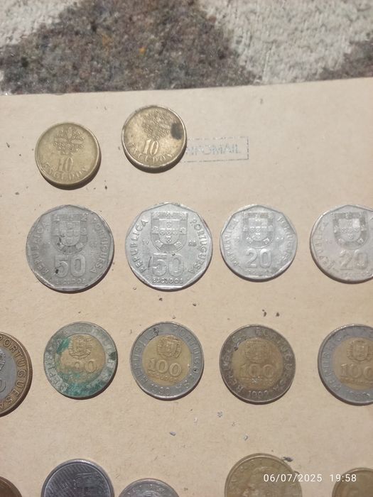 Moedas escudos  variedade