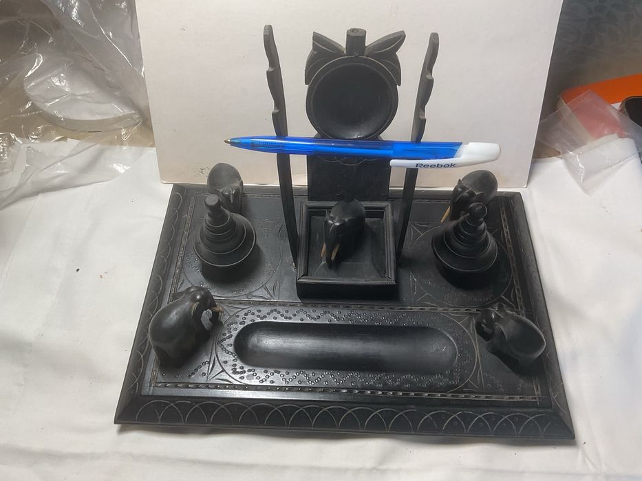 Antiga secretaria de mesa em madeira nobre - pau preto