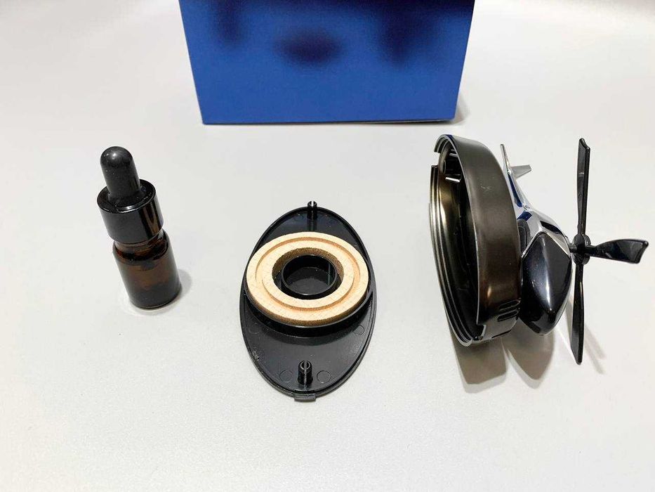 Автомобильный ароматизатор вертолет на солнечной панели + пропитка