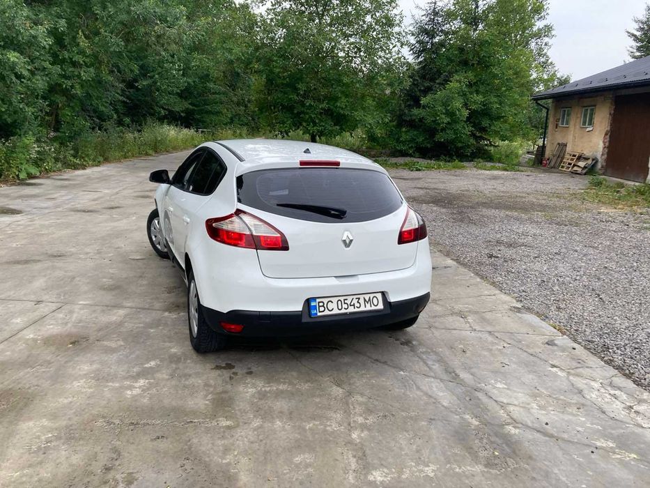 Гарне економне авто
