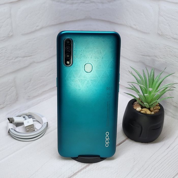 Продам телефон  Oppo A31 4/64 Gb в гарному стані