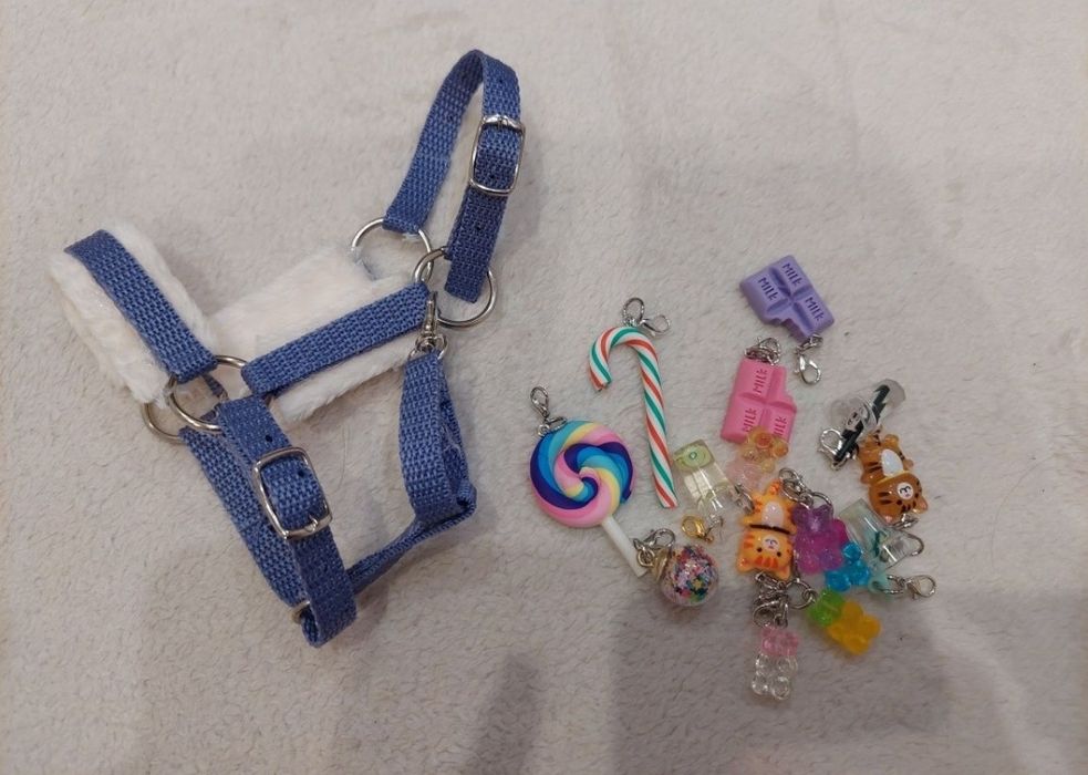 Kantar z futerkiem + 15szt charms