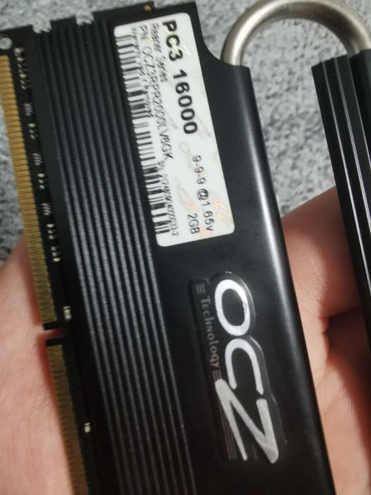 Pamięć RAM DDR3 2gb (cena za 4szt)