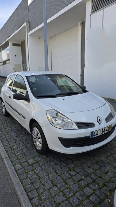 Renault Clio comercial 2008 1.5Cdi
Mês maio