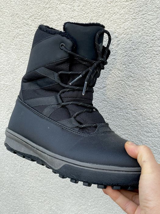 Nowe buty zimowe śniegowce 4F r. 39 (dł. wkładki 25 cm) czarne ocieplane