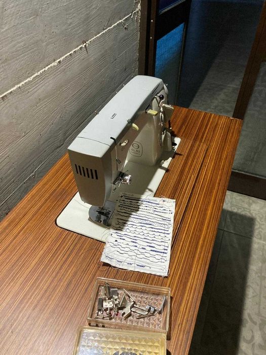 Máquina de bordar Oliva modelo 61