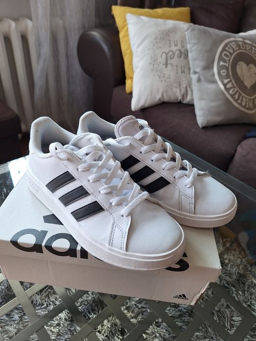 Buty sportowe Adidas  rozmiar 37 i 1/3. JAK NOWE 37 1/3