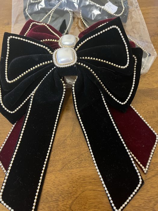 Прикраси для волосся