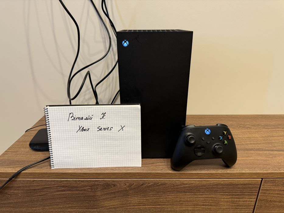 Ігрова консоль Xbox Series X + Навушники Xbox